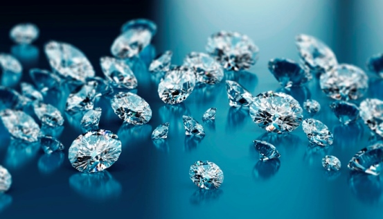 Diamantes en CJJ103